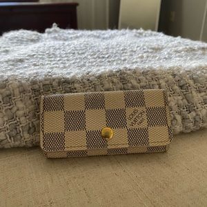 Louis Vuitton 4 Ring Key Holder in Damier Azur